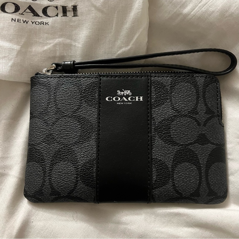 Coach Wristlet NWOT